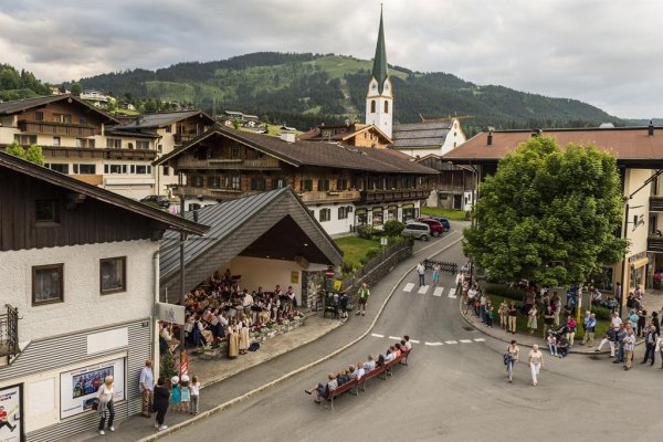 Platzkonzert von oben